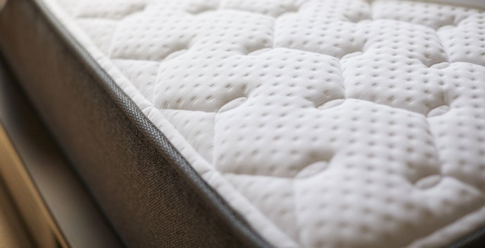 Aviya Mattress (Queen, Luxury Firm)