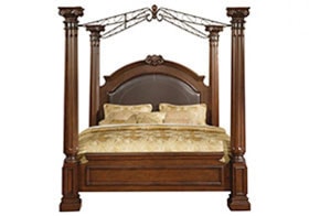 Traditional Style Canopy Beds
