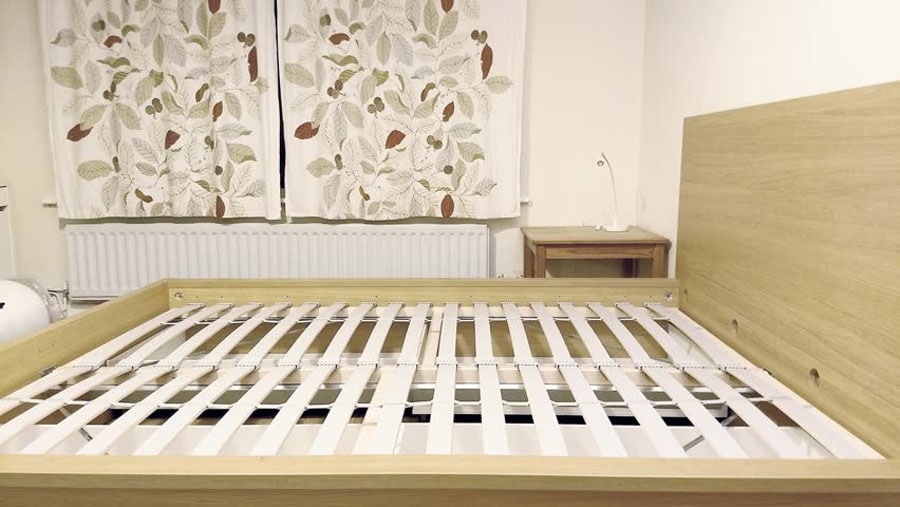 Buyer’s Guide to Bed Frames for Heavy People